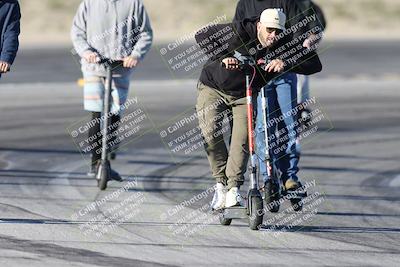 media/Jan-15-2026-Racers Edge (Thu) [[dfebeb70ab]]/1-Around the Pits-Track Walk/